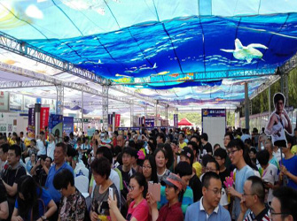 “李小龍”助陣狠搶工廠(chǎng)，引爆京城“速度與激情”